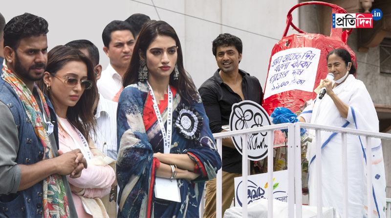 ২১ জুলাইয়ের মঞ্চে তারকার মেলা, প্রতীকী গ্যাস সিলিন্ডার হাতে প্রতিবাদে শামিল দেব