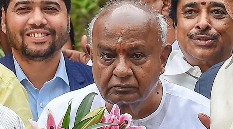 Congress Leader says HD Deve Gowda Will Soon Be Carried By 4 People | Sangbad Pratidin