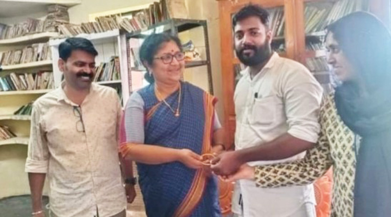 Kerala Minister R. Bindu Offers Gold Bangle In Help For Kidney Transplant | Sangbad Pratidin