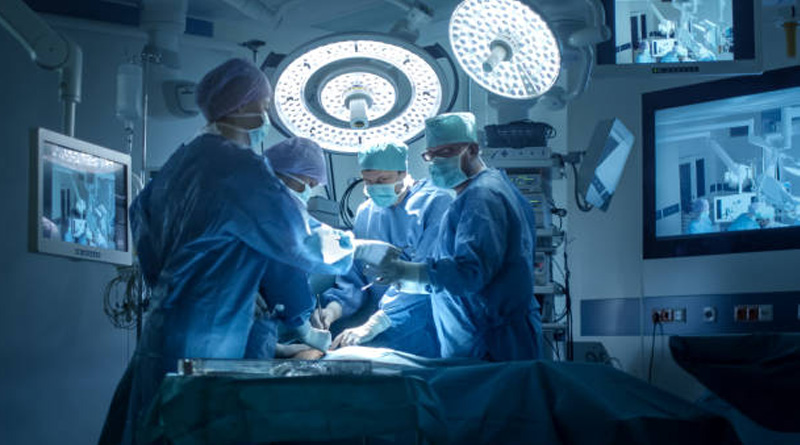 SSKM Hospital doctors perform critical surgery, saves woman | Sangbad Pratidin