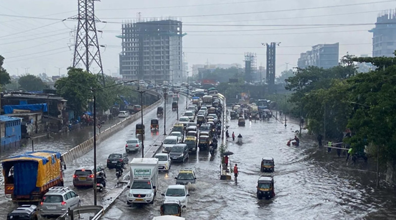 Mumbai innundated in rain, challenge for new CM Eknath Shinde | Sangbad Pratidin