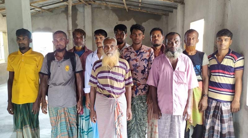 More than hundred Bangladeshi trollers drowned, India rescues 82 fishermen | Sangbad Pratidin