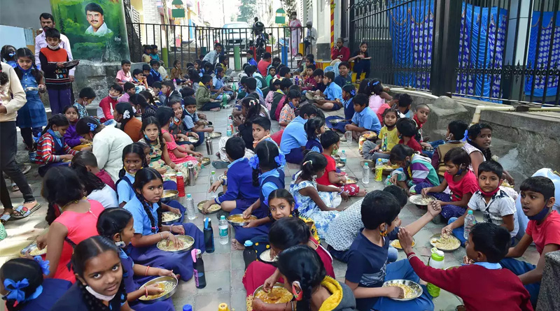 A BJP leader asks why Karnataka govt giving eggs in midday meals | Sangbad Pratidin