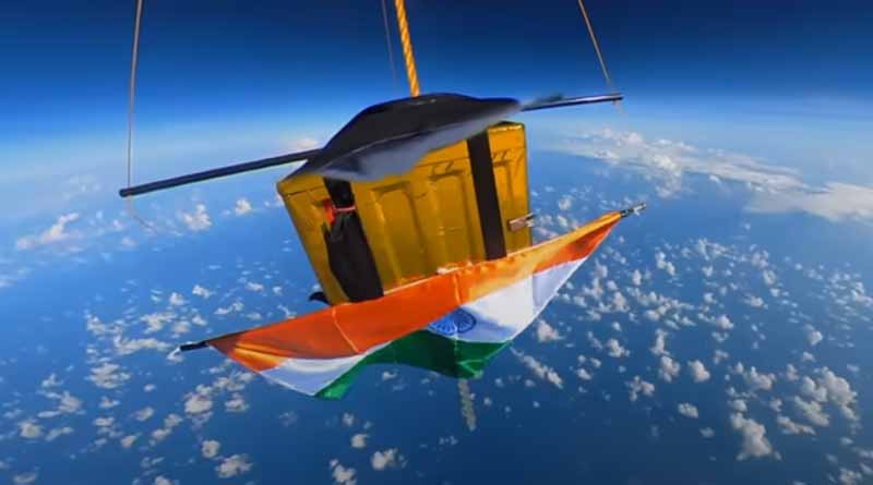 Indian tricolour unfurled 30 km above the planet | Sangbad Pratidin
