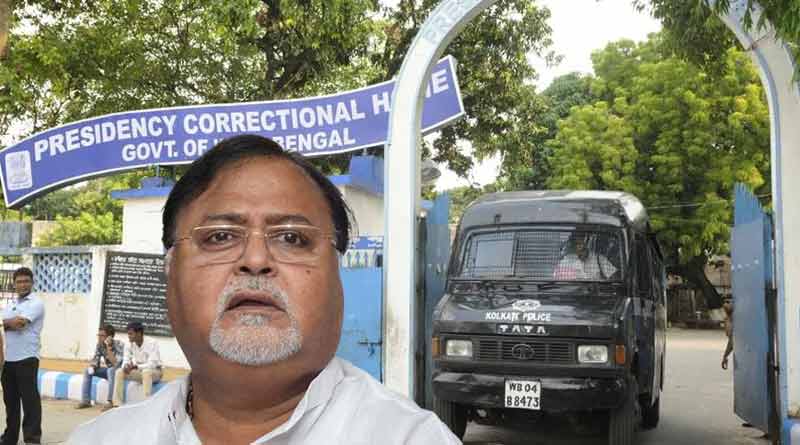 SSC scam accused Partha Chatterjee rushed to SSKM Hospital from Presidency Jail | Sangbad Pratidin