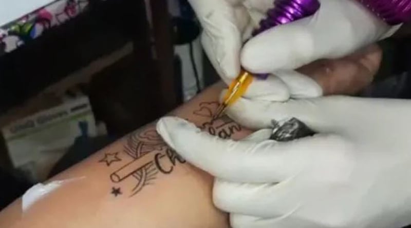 Tattoos leave 2 HIV positive in Uttar Pradesh। Sangbad Pratidin