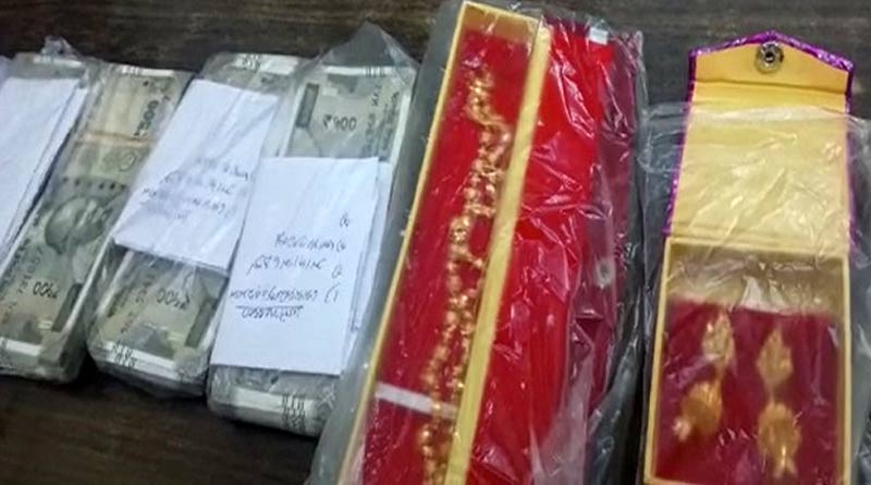 দিনমজুরের বাড়ি থেকে উদ্ধার লক্ষাধিক টাকা ও গয়না, নন্দীগ্রামে শোরগোল