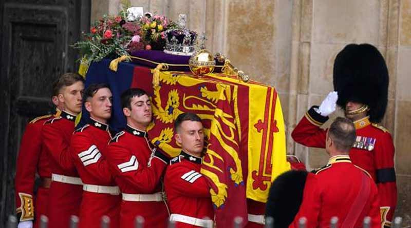 Queen Elizabeth II funeral completed, queen laid to rest | Sangbad Pratidin