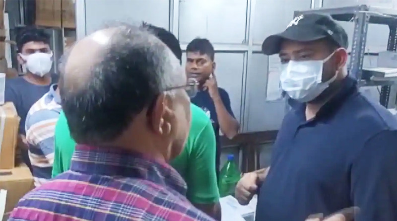 মশারি টাঙিয়ে ঘুমনোর প্রস্তুতি সুপারের, তারপরই হাসপাতালে হাজির খোদ স্বাস্থ্যমন্ত্রী