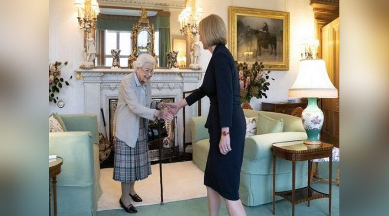Queen Elizabeth II appoints Liz Truss as Britain's new PM। Sangbad Pratidin
