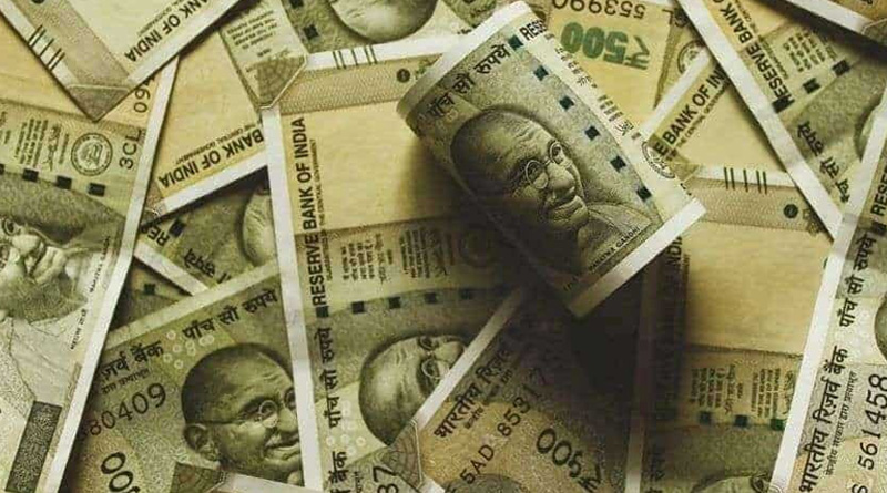 Indian rupee hits all time record low, crosses 81 mark against US Dollar | Sangbad Pratidin