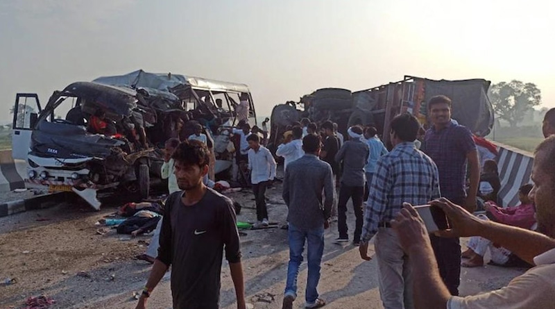 8 killed in Uttar Pradesh accident, Narendra Modi announced financial help | Sangbad Pratidin