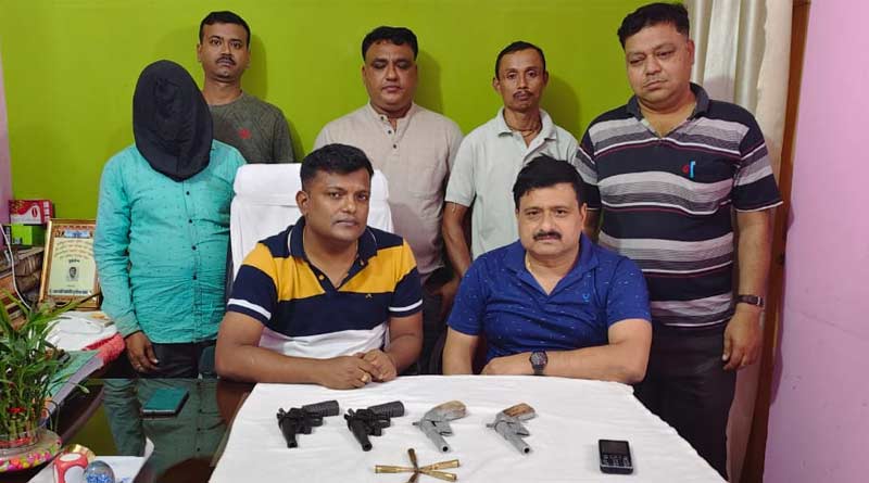 পঞ্চায়েত নির্বাচনের আগে অস্ত্র চোরাচালানকারীর পর্দাফাঁস, হাতেনাতে গ্রেপ্তার পাচারকারী