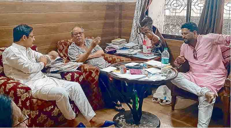 Controversy started over BJP and CPM leaders meeting in Ashok Bhattacharya house in Siliguri | Sangbad Pratidin