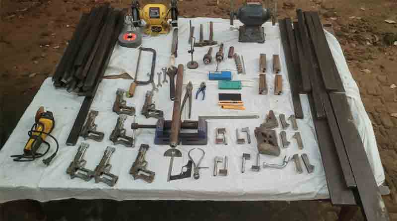 Kolkata Police STF unearthed Fire arms Manufacturing unit in underground chamber at Jamtara | Sangbad Pratidin