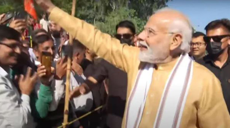 People chanted 'Dekho Dekho Sher Aaya' slogans as PM Modi arrived in Himachal Pradesh। Sangbad Pratidin