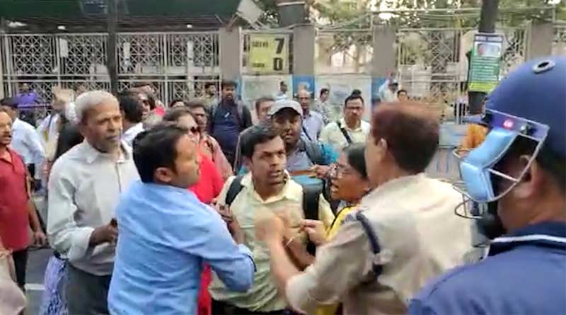 Bengal police arrests 44 DA protesters. non-bailable sections applied । Sangbad Pratidin