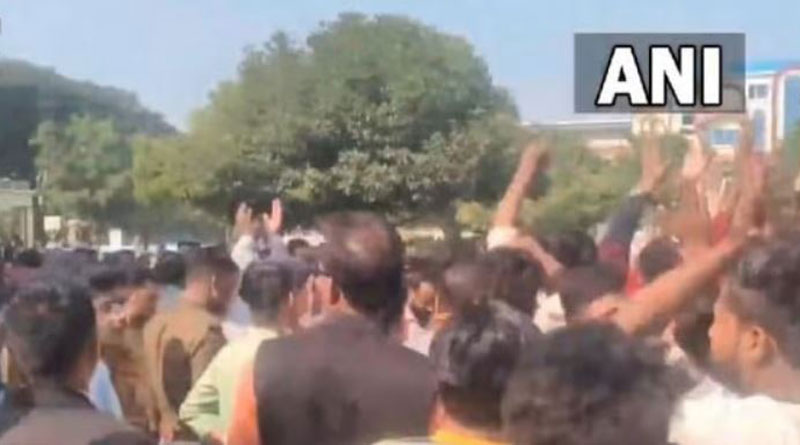 ‘ভারতমাতা কি জয়’ স্লোগান দেওয়ায় মধ্যপ্রদেশের স্কুলে শাস্তির মুখে পড়ুয়া! বিতর্ক তুঙ্গে