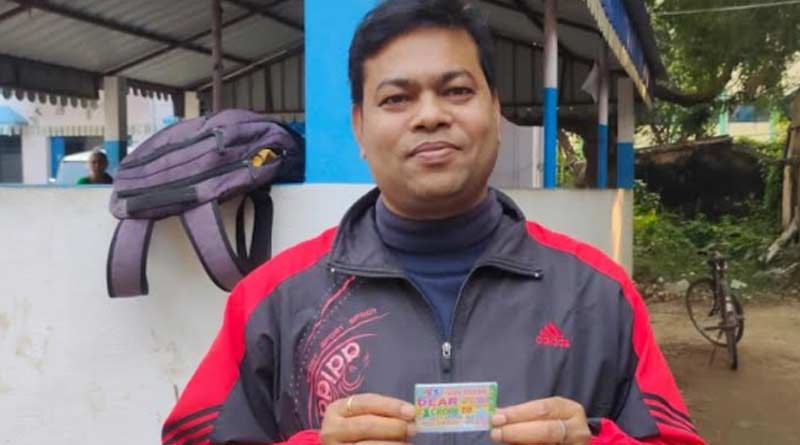 Kolkata policeman bought first ever lottery ticket, Wins one crore । Sangbad Pratidin