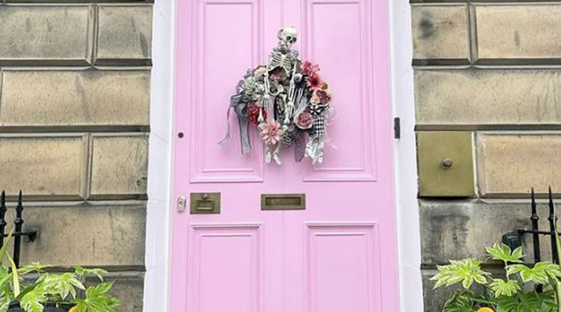 Woman in Scotland faces huge fine after she painted her door pink। Sangbad Pratidin