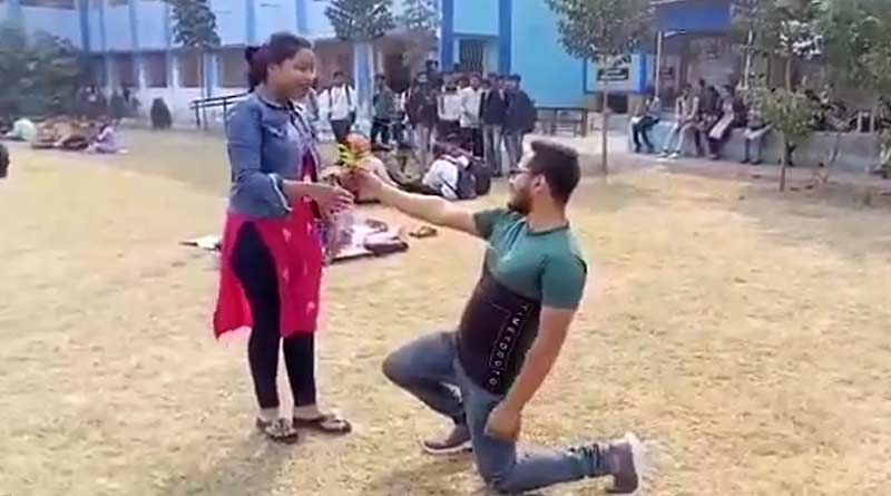 কলেজের মাঠে ফিল্মি কায়দায় প্রেম নিবেদন! ভিডিও ভাইরাল হতেই নোটিস ছাত্রছাত্রীদের