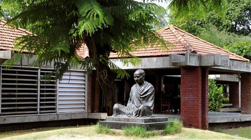 Mahatma Gandhi 'imprisoned' in political prison, Sabarmati seething with anger ahead of Gujarat polls | Sangbad Pratidin