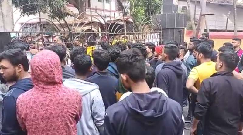 Students of NILD hospital Baranagar stages protest in hospital | Sangbad Pratidin