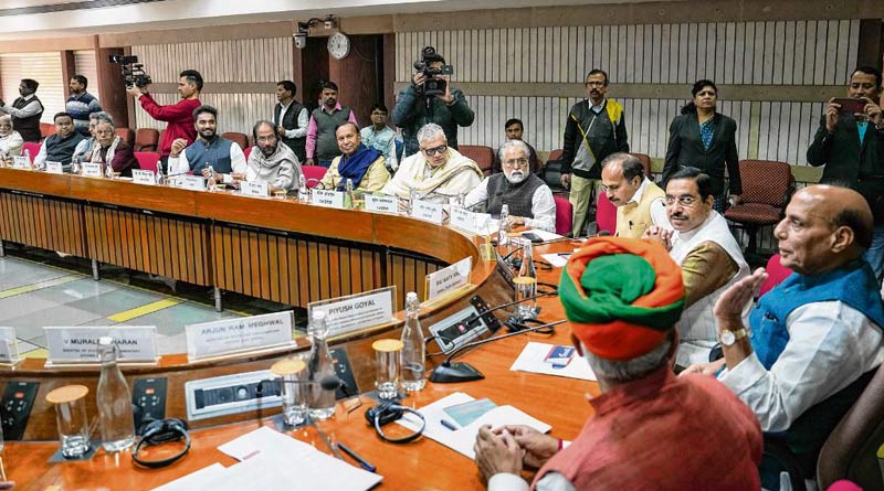 মোদি সরকার বাংলাকে আর্থিকভাবে পঙ্গু করতে চায়, সর্বদল বৈঠকে গর্জে উঠল তৃণমূল
