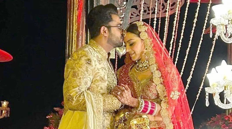 রাজস্থানের দুর্গে সাতপাকে বাঁধা পড়লেন অভিনেত্রী হংসিকা মোটওয়ানি, দেখুন ছবি