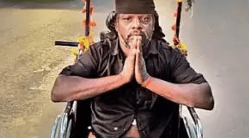 This Kerala man takes on 300 km journey in a wheelchair to pray for a Muslim teacher | Sangbad Pratidin