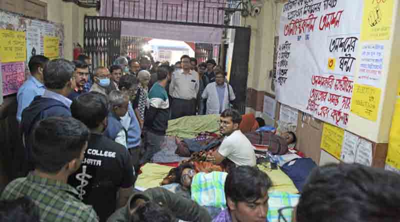 Calcutta Medical College protest continues | Sangbad Pratidin