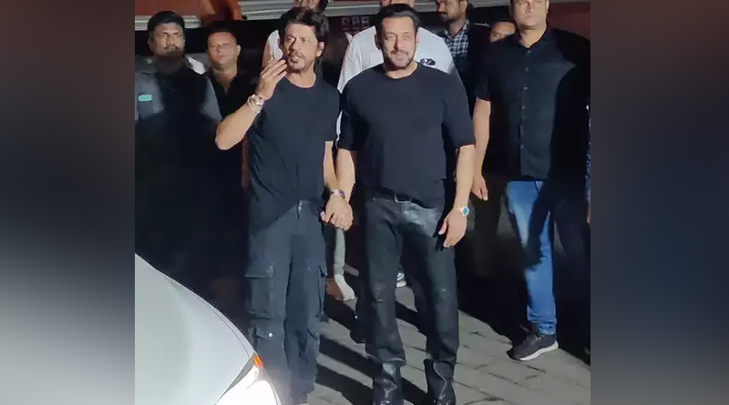 ৫৭ বছরে পা দিলেন সলমন, শুভেচ্ছা জানাতে মাঝরাতেই ভাইজানের বাড়িতে শাহরুখ