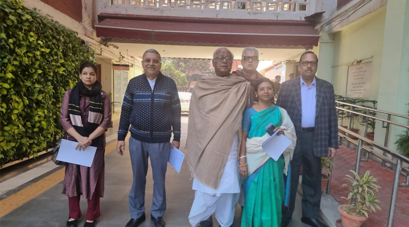 গুজরাটে সাকেত গোখলের গ্রেপ্তারি অনৈতিক, অভিযোগ তুলে নির্বাচন কমিশনে নালিশ তৃণমূলের