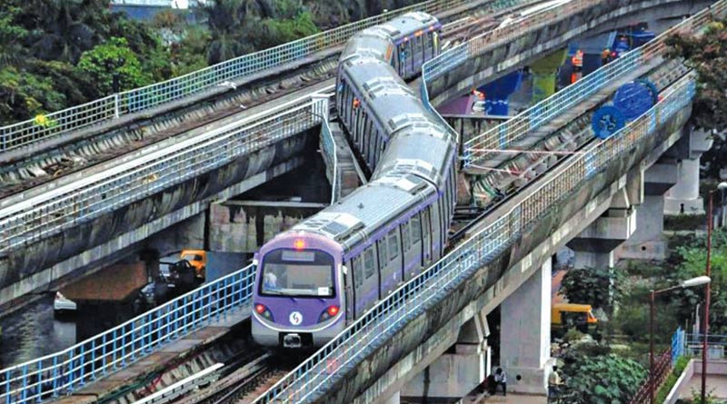 GM of Metro Railway visits ongoing work of extension Purple line of Kolkata Metro Majherhat-Mominpur area | Sangbad Pratidin