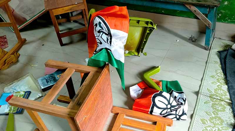 TMC party office ransacked on Foundation day in Bandel, TMC accusses BJP | Sangbad Pratidin