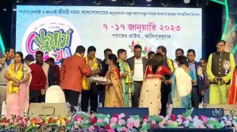 ‘মেলেনি আমন্ত্রণ’, টিকিট কেটে ডুয়ার্স উৎসবে অংশ নিলেন ৪ বিজেপি বিধায়ক