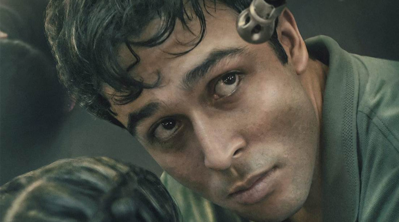 বাংলাদেশে জঙ্গি হামলার কাহিনি বলবে ‘ফারাজ’, ট্রেলারে নজর কাড়লেন শশী কাপুরের নাতি