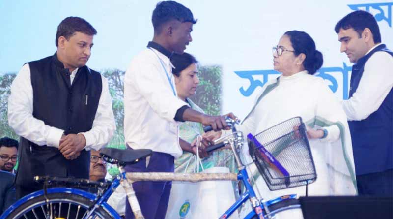 Mamata Banerjee: এবার OBC পড়ুয়ারা পাবে ‘মেধাশ্রী’, পঞ্চায়েত ভোটের আগে নয়া প্রকল্পের ঘোষণা মুখ্যমন্ত্রীর