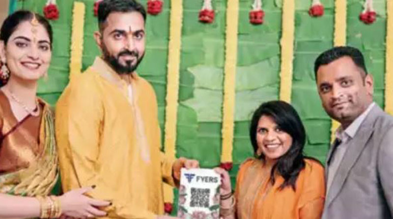 Bengaluru wedding: couple hands gold ETFs as return gifts। Sangbad Pratidin