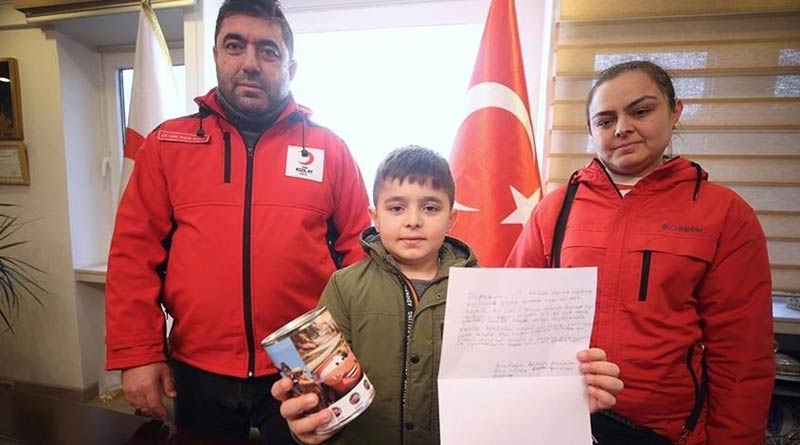 Little boy in Turkiey donates all savings to earthquake victims praised by netigen | Sangbad Pratidin