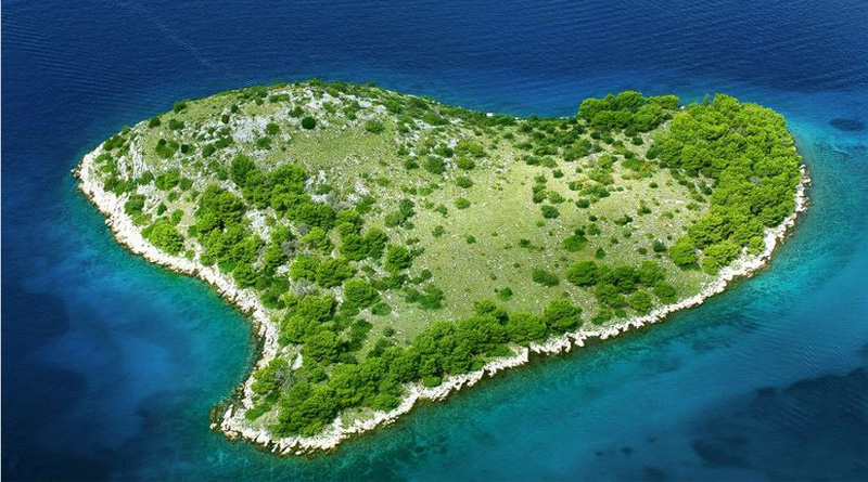 Now Part of Croatia's heart-shaped island up for sale |