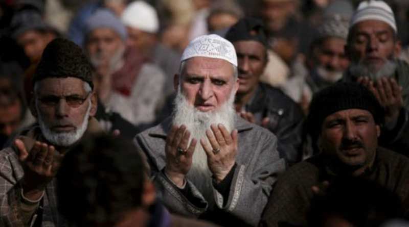 Pulwama Muslims help perform last rites of slain Kashmiri Pandit in Jammu and Kashmir | Sangbad Pratidin