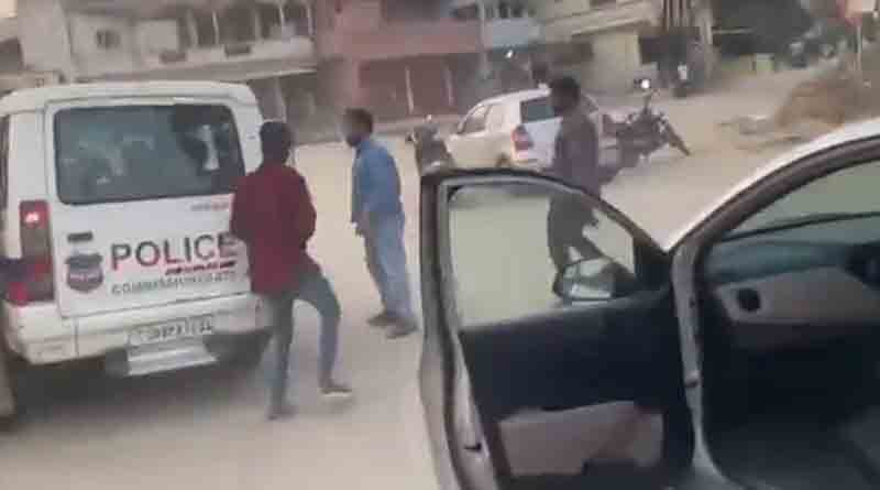 Telangana Man Who Made comment Against Hindu Gods, Beaten In Police Van | Sangbad Pratidin