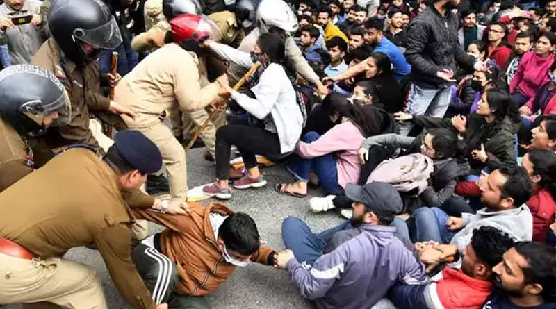 Uttarakhand police lathicharges on protester on recruitment scam, imposed curfew | Sangbad Pratidin