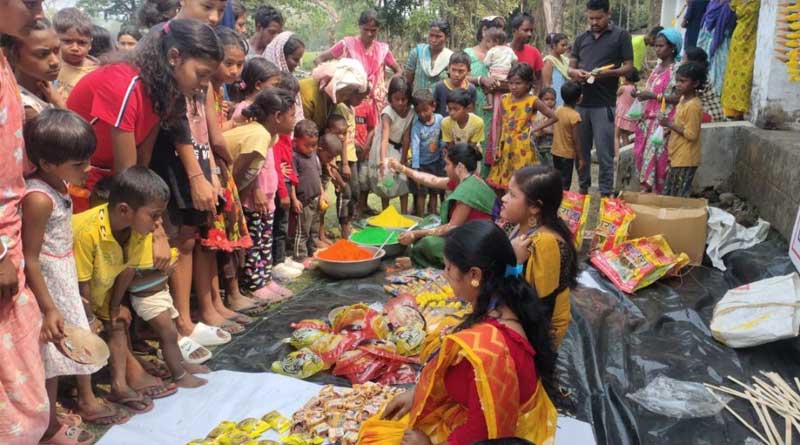 Free market introduced for tea garden staff as Holi gift | Sangbad Pratidin