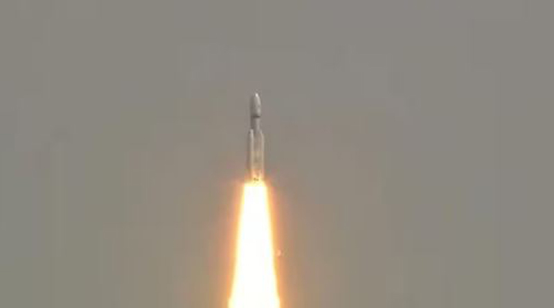 ISRO sends 36 OneWeb internet satellites to space। Sangbad Pratidin