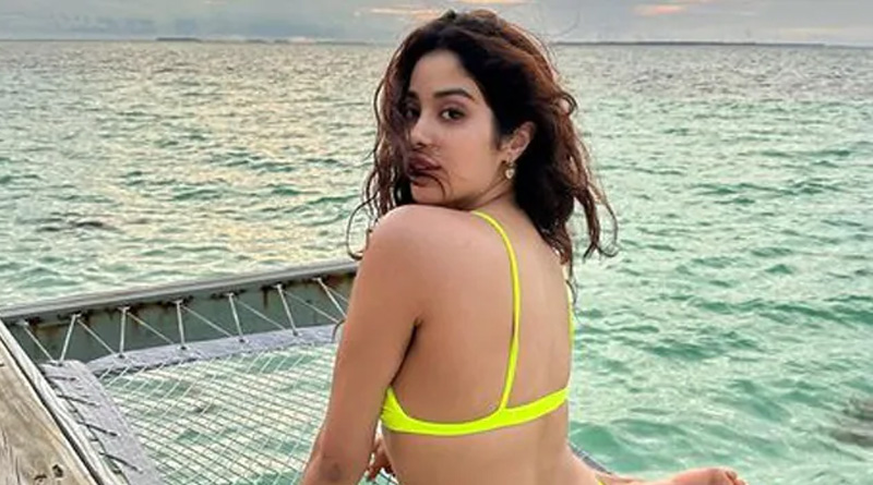 গুঞ্জনে ইতি, অবশেষে প্রেমিকের ছবি প্রকাশ্যে আনলেন জাহ্নবী কাপুর! জানেন কে?