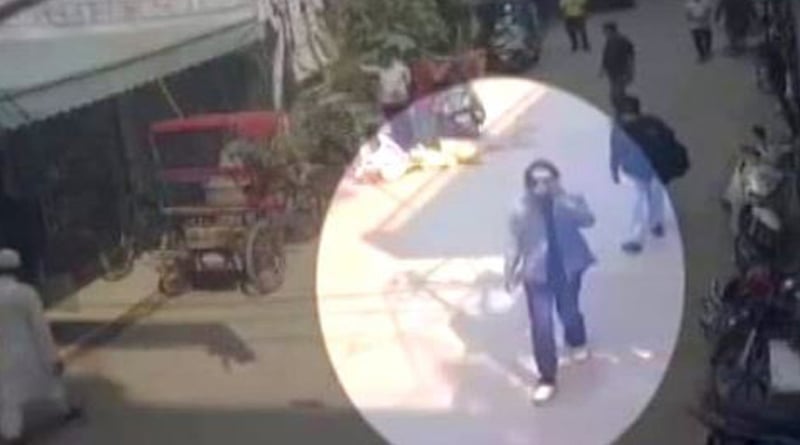 Amritpal Singh seen on Delhi roads in a CCTV footage। Sangbad Pratidin