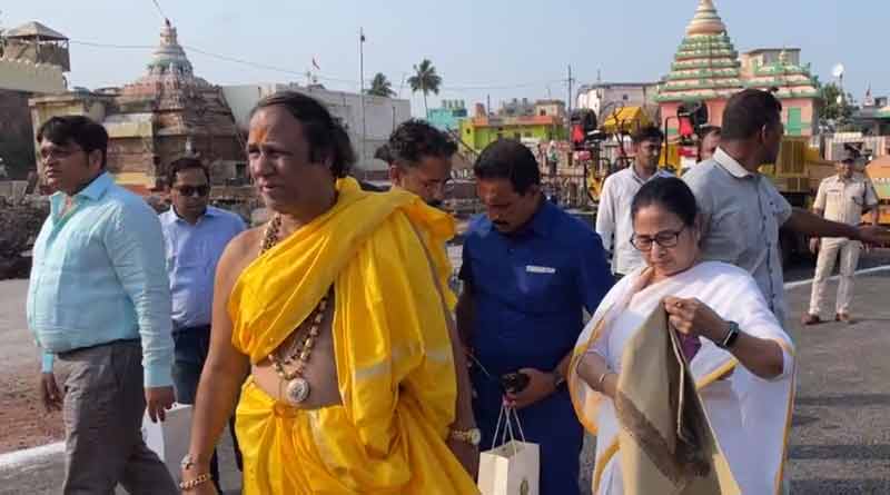 West Bengal CM Mamata Banerjee visits Jagannath temple । Sangbad Pratidin
