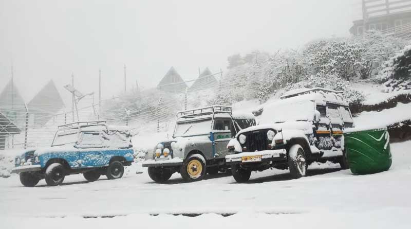 Snowfall at Sandakhfu, tourists are overjoyed | Sangbad Pratidin
